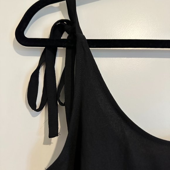 Lulu's Simple Black Dress - Picture 4 of 7